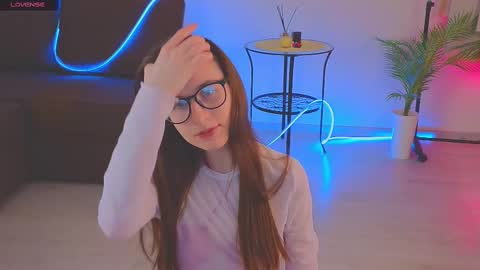 Snapshot of helenmann_ chatting on March 2025 01:50:02 PM   online show from March 2025 01:50:02 PM