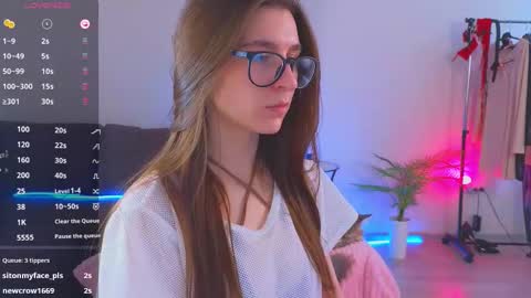 Snapshot of helenmann_ chatting on March 2025 09:55:01 AM   online show from March 2025 09:55:01 AM