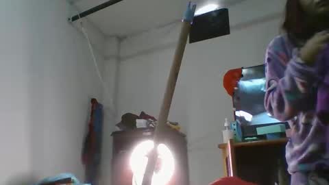 Snapshot of helenoliveira76340912 chatting on April 2026 07:18:01 PM helenoliveira76340912 online show from April 2026 07:18:01 PM