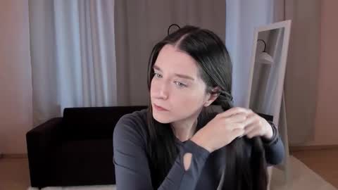 Helen online show from October 2025 02:21:02 AM