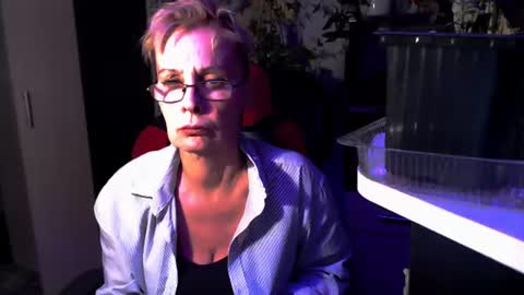 Helga online show from June 2026 08:33:02 PM