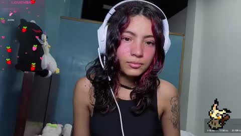 Helia Transfem and Amy online show from October 2025 04:14:02 PM