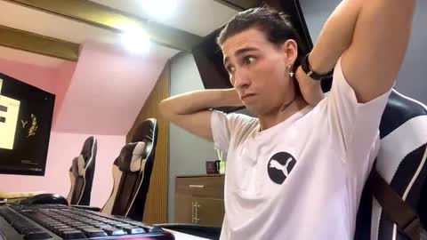 Snapshot of hell_boy66 chatting on January 2025 10:57:01 PM Eros online show from January 2025 10:57:01 PM