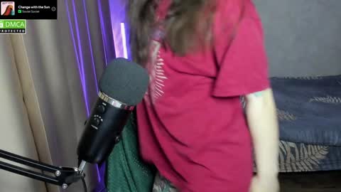 Red online show from December 2024 08:21:02 PM