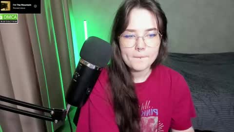 Red online show from March 2025 06:55:01 PM