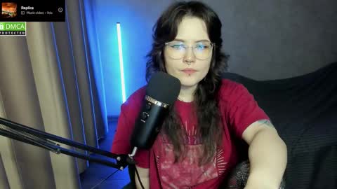 Red online show from October 2025 07:27:01 PM