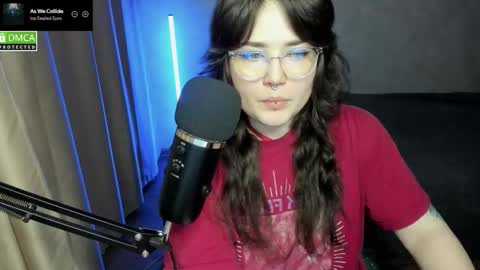 Red online show from October 2025 06:52:02 PM