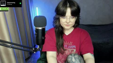 Red online show from November 2025 06:41:01 PM