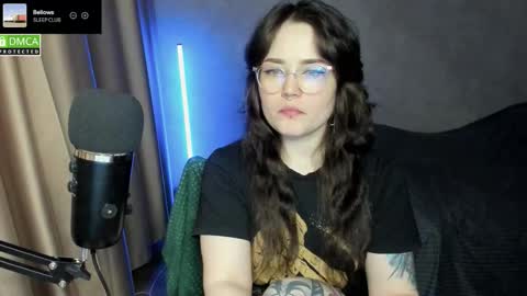 Red online show from December 2025 06:49:02 PM