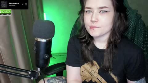 Red online show from March 2026 08:53:01 PM