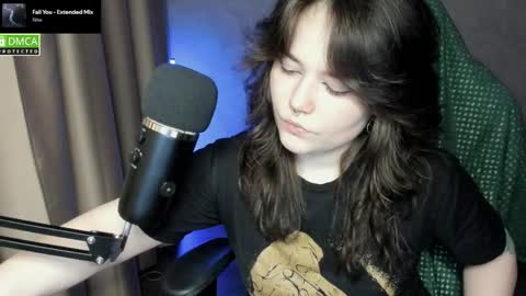 Red online show from April 2026 08:51:01 PM