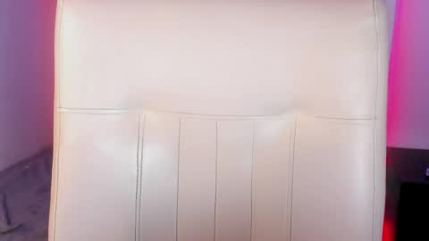 Snapshot of hellen__smith_ chatting on April 2026 02:37:02 AM hellen__smith_ online show from April 2026 02:37:02 AM