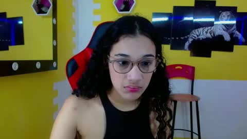 Snapshot of hellen_queensex chatting on February 2025 02:38:01 AM hellen_queensex online show from February 2025 02:38:01 AM