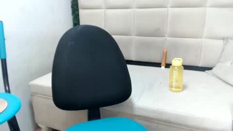 Snapshot of hellen_queensex chatting on February 2025 11:59:01 PM hellen_queensex online show from February 2025 11:59:01 PM