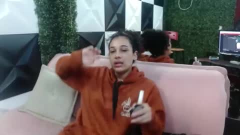 Snapshot of hellen_queensex chatting on March 2025 06:08:02 PM hellen_queensex online show from March 2025 06:08:02 PM