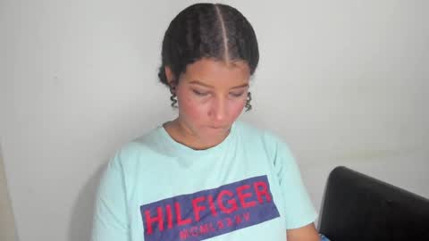 hellen_scot_ online show from November 2025 12:05:02 AM