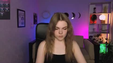 Snapshot of helli_belli chatting on June 2026 07:19:01 PM Helli online show from June 2026 07:19:01 PM
