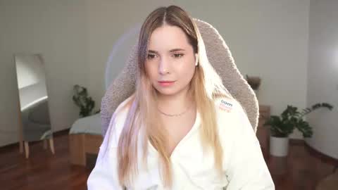 Snapshot of hello_taya chatting on September 2025 06:13:02 PM Taya online show from September 2025 06:13:02 PM