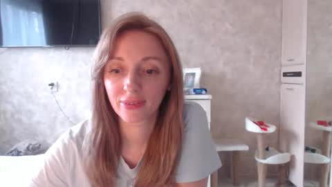 Snapshot of hellokittykaty chatting on May 2026 06:42:01 AM Victory online show from May 2026 06:42:01 AM