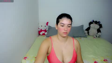 Snapshot of helloo_kityy25 chatting on July 2026 01:16:01 AM helloo_kityy25 online show from July 2026 01:16:01 AM