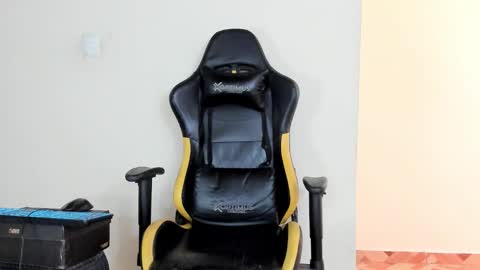 Star and Andy online show from November 2025 09:17:02 PM