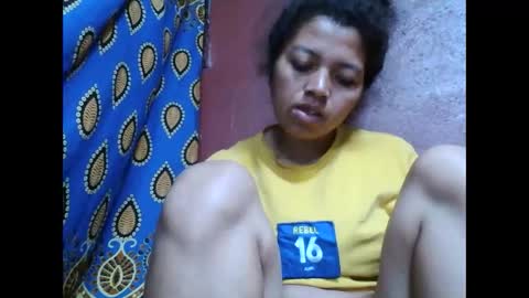 Snapshot of henitsaldy chatting on October 2025 06:56:01 AM henitsaldy online show from October 2025 06:56:01 AM