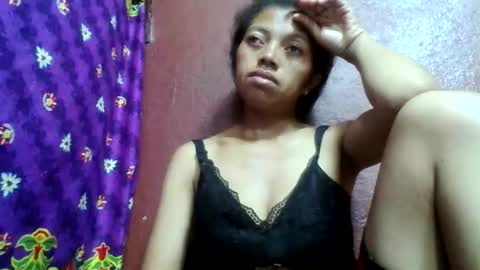 Snapshot of henitsaldy chatting on May 2026 03:03:01 AM henitsaldy online show from May 2026 03:03:01 AM