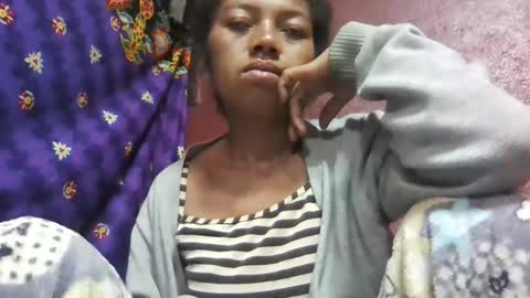 Snapshot of henitsaldy chatting on May 2026 02:30:01 AM henitsaldy online show from May 2026 02:30:01 AM