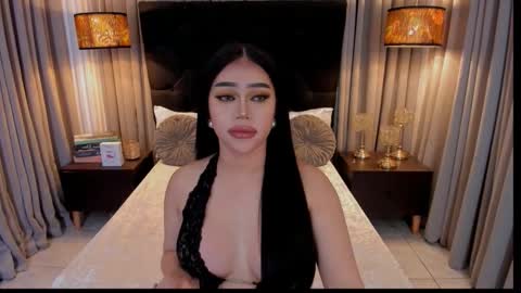 Snapshot of hennessygoddess69 chatting on October 2025 03:44:01 PM HENNESSY online show from October 2025 03:44:01 PM