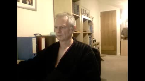 henri1964 online show from September 2025 11:18:01 PM