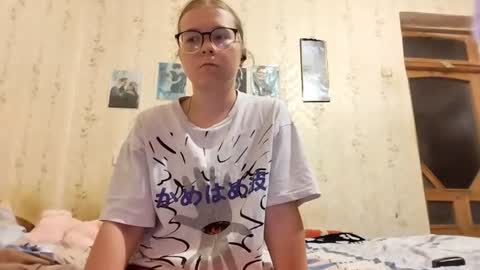 Snapshot of henrietteduchesne chatting on July 2026 07:07:02 PM Leila online show from July 2026 07:07:02 PM