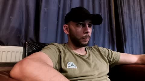 HenryAxe online show from December 2024 01:50:01 PM