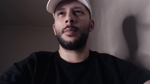 HenryAxe online show from November 2025 02:00:01 AM