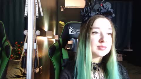 Hentaishiing online show from November 2025 11:15:01 PM