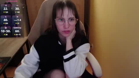 Snapshot of heraluna_ chatting on January 2025 10:46:01 PM HeraLuna online show from January 2025 10:46:01 PM