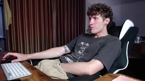 Snapshot of hercules__ chatting on February 2026 01:43:02 AM Gregblonde Alextattoo online show from February 2026 01:43:02 AM