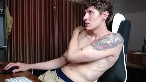 Snapshot of hercules__ chatting on February 2026 01:35:02 AM Gregblonde Alextattoo online show from February 2026 01:35:02 AM