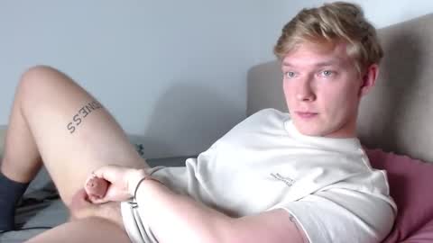 Snapshot of hercules__ chatting on March 2026 01:51:03 PM Gregblonde Alextattoo online show from March 2026 01:51:03 PM