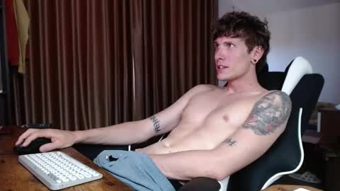 Snapshot of hercules__ chatting on March 2026 03:44:01 AM Gregblonde Alextattoo online show from March 2026 03:44:01 AM