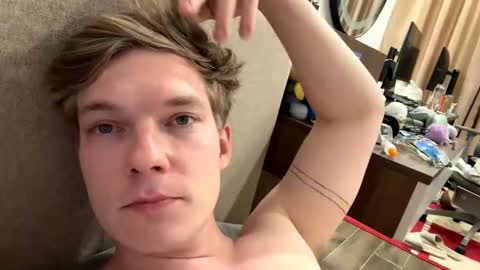 Snapshot of hercules__ chatting on May 2026 10:17:01 PM Gregblonde Alextattoo online show from May 2026 10:17:01 PM