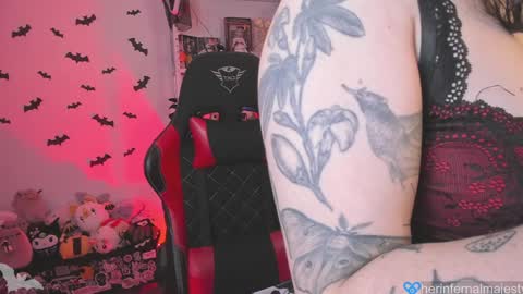 Snapshot of herinfernalmajesty chatting on January 2025 01:11:01 AM Marie online show from January 2025 01:11:01 AM