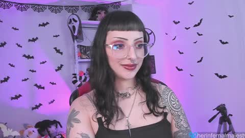 Snapshot of herinfernalmajesty chatting on January 2025 01:56:01 AM Marie online show from January 2025 01:56:01 AM