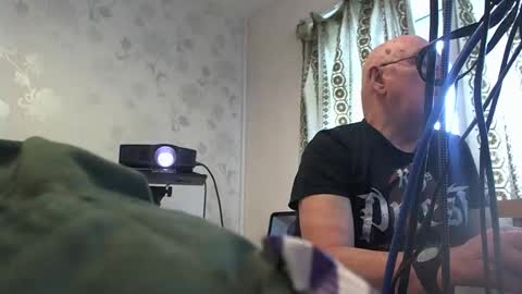 mature online show from September 2025 12:21:02 PM