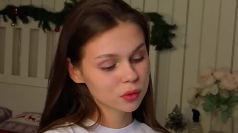 Nicole online show from March 2026 07:09:01 PM