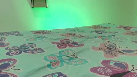 Charlotte Y Crystal online show from March 2025 03:30:02 PM