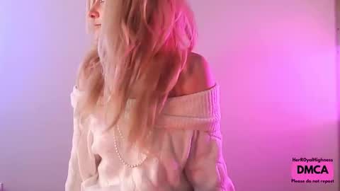 Snapshot of herr0yalhighness chatting on February 2026 09:10:02 PM Holly online show from February 2026 09:10:02 PM