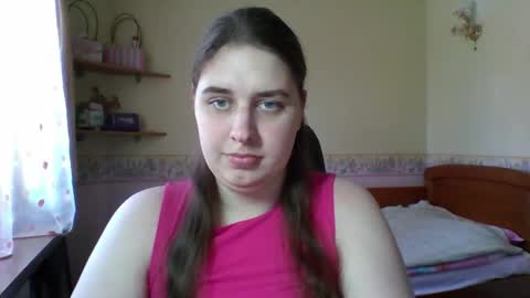 hess_luna_ online show from April 2026 09:15:01 AM