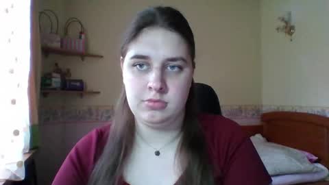 hess_luna_ online show from May 2026 09:06:01 AM
