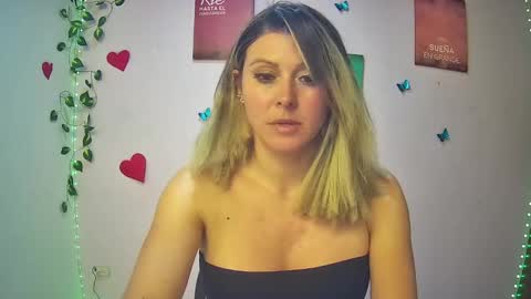 Hestesiaxx online show from January 2025 02:08:02 AM