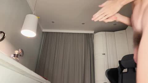 Arnold online show from November 2025 03:12:02 PM